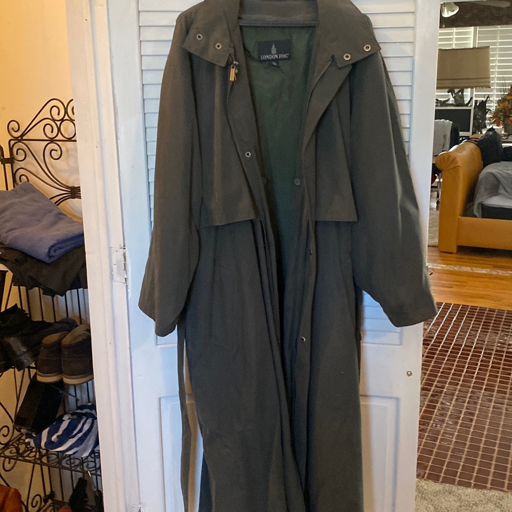 Men’s London fog coat full length